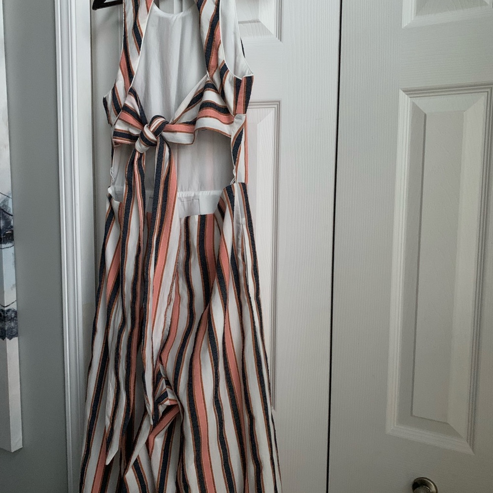 SZ L Adelyn Rae fully lined crop jumpsuit. - Picture 3 of 4